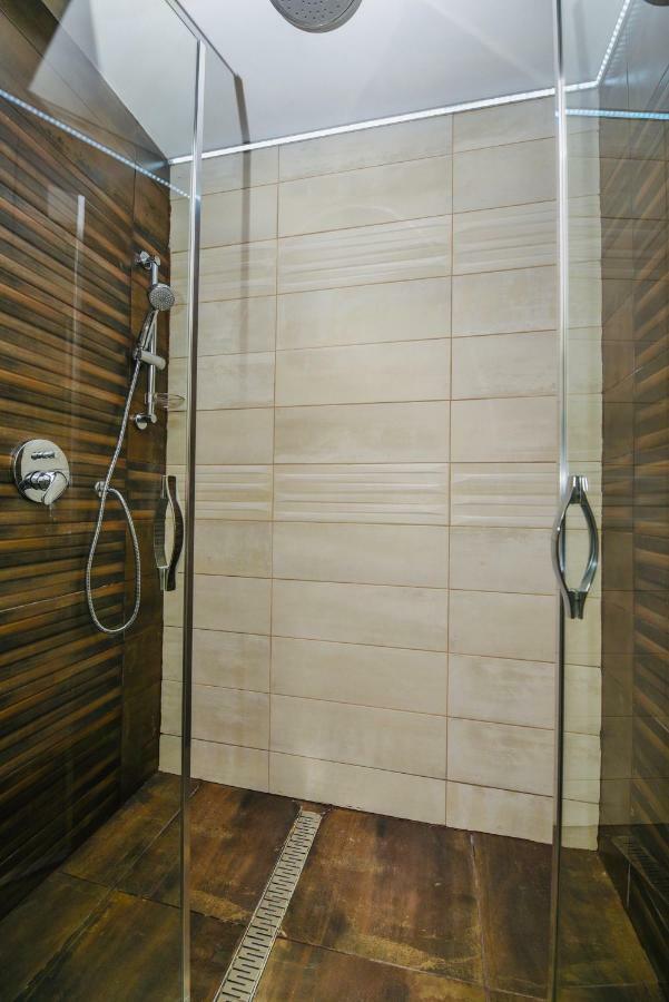 Heart Apartment With Free Private Parking Budapest Exterior foto